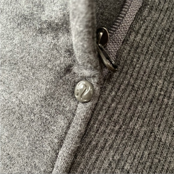 Lululemon full Zip Cowl Neck Corset Style Sweater, Size 2, Excellent Condition - Picture 6 of 7
